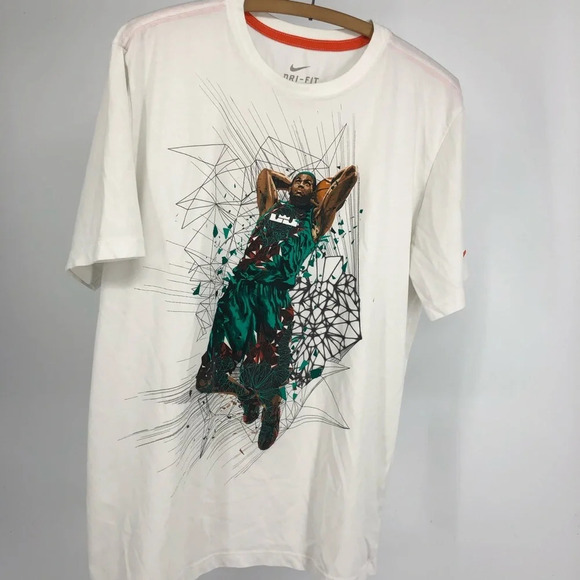 LeBron! Nike air max Dri Fit NSW T shirt Large exc - Picture 5 of 5